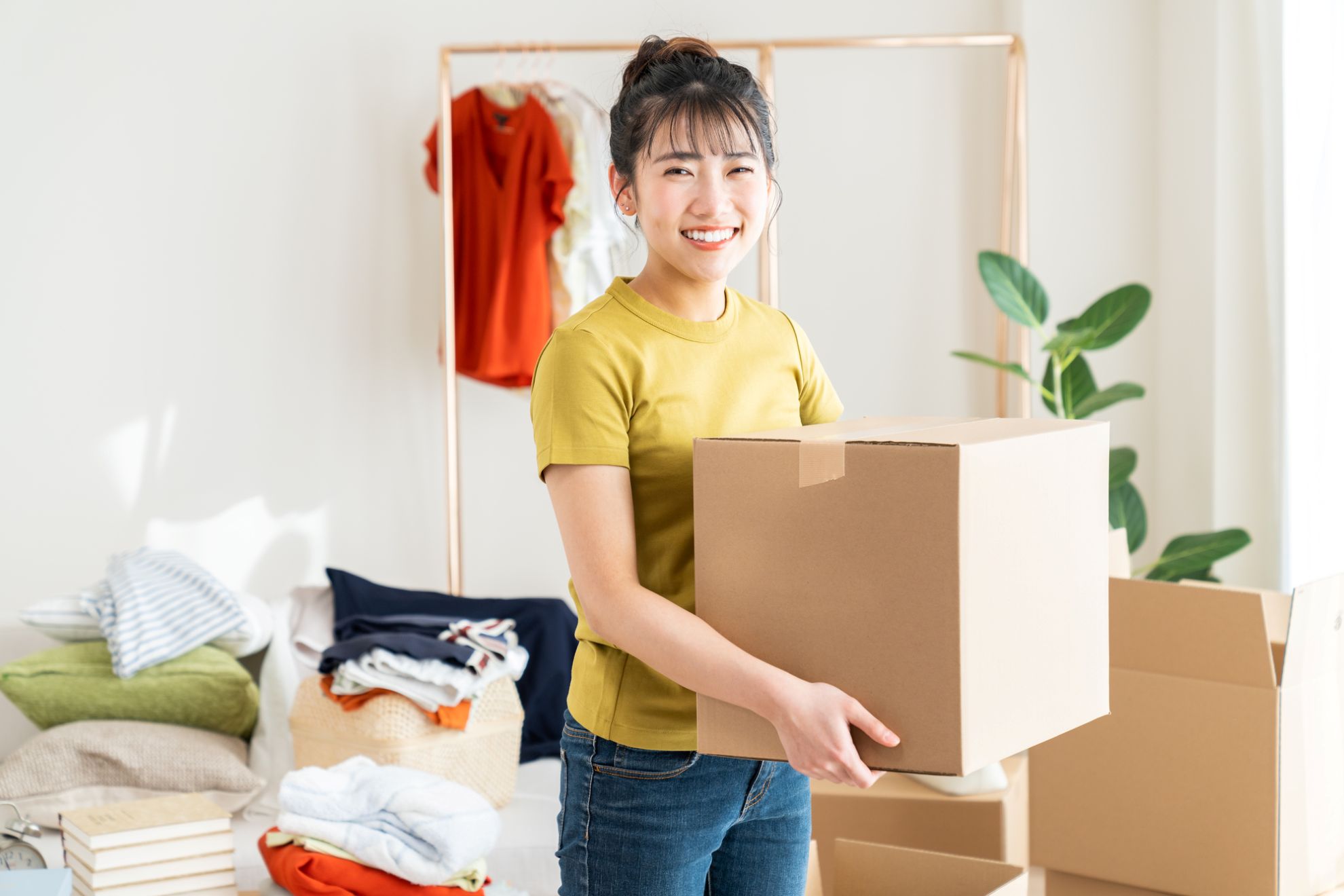 大学生が仕送りなしで必要な生活費は？平均的な生活費や節約のコツを解説！