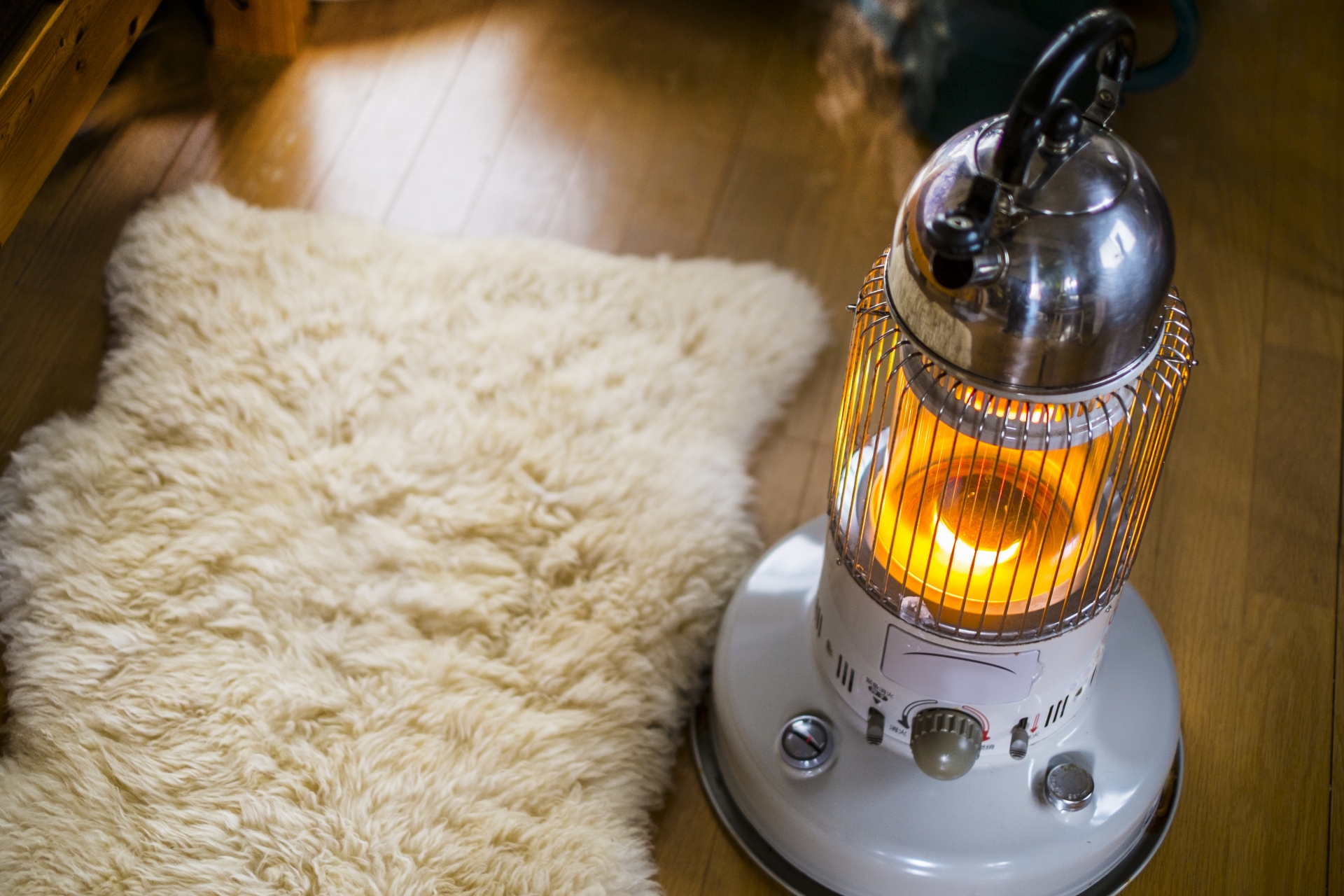 暖房器具をコスパで比較！主な暖房器具の特徴や買い替えのポイントも
