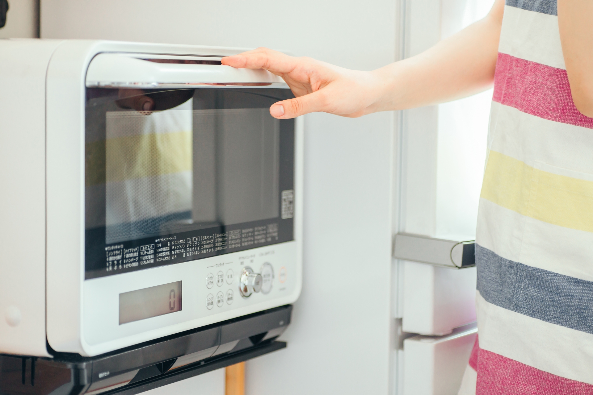 電子レンジの寿命はどれくらい？買い替えのサインや長く使うポイント